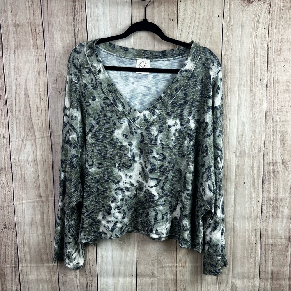 Fantastic Fawn Gray Leopard Print V-Neck Blouse
